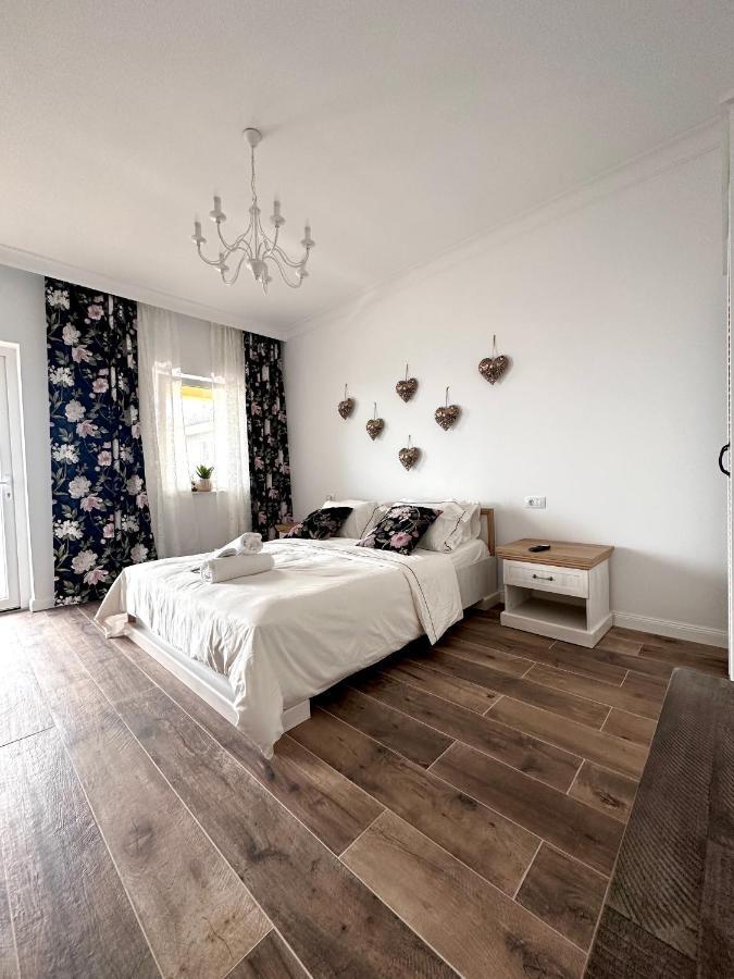 Alma Rezidence Bed and Breakfast Turda Buitenkant foto